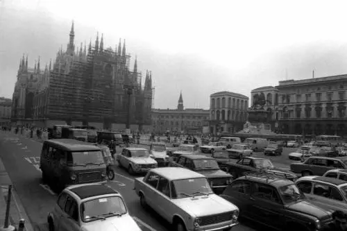 Auto elettriche nelle ztl, governo in retromarcia