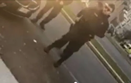 "Io, nero, fermato con pistole". Ed è giallo sul blitz dei carabinieri