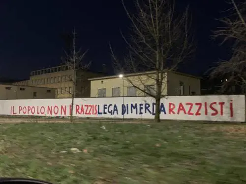 Raid nel cuore della notte contro la sede della Lega