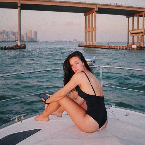 Oriana si gode le vacanze con Dybala: ecco lo scatto sexy della Sabatini 
