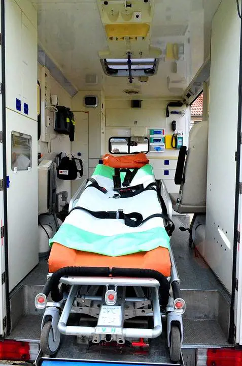 Tragedia a Napoli, ragazzo muore dopo una partita di calcetto