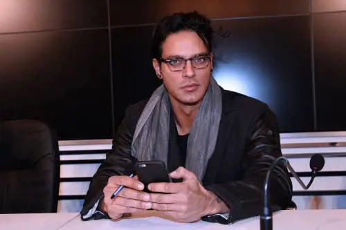 Gabriel Garko e la sua popolarità: rifiuta un selfie ed è subito guerra social 