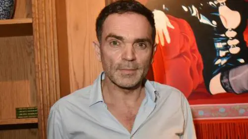 Bufera su Yann Moix. "Le 50enni? Le trovo vecchie"