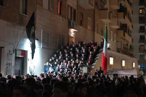 "Cinque denunciati". Così la Digos smentisce la Boldrini sui saluti romani