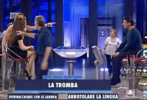 "Stai al tuo posto". E Bonolis striglia il valletto