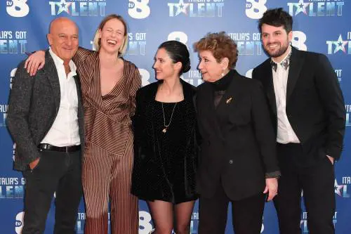 Musica, balli e stranezze, una gara fra outsider