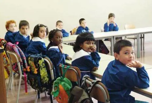 "Studenti neri separati dai bianchi". Bufera sulle scuole sudafricane