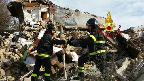 E Salvini "salva" i pompieri di Amatrice: resta il presidio