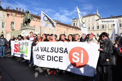 Quella sinistra legata al passato che vuole saltare sul treno veloce