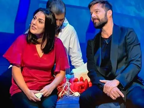Maxi regalo di Ricky Martin alla fan: soldi, guardaroba e una vacanza