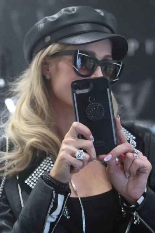 Paris Hilton, shopping sfrenato a Milano 