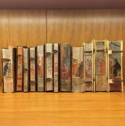 Misteri, codici e follie, le biblioteche salveranno il mondo