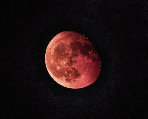 Eclissi di Luna: alcuni temono la fine del mondo