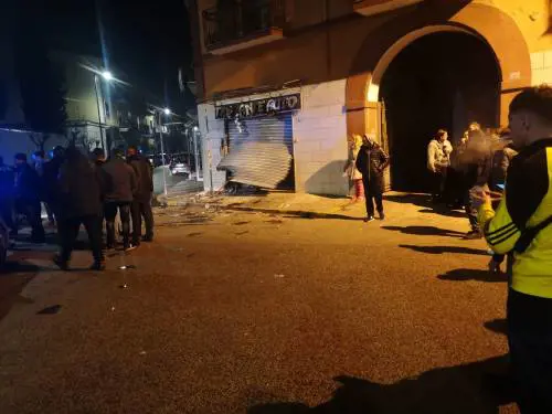 Racket, ad Afragola la camorra sfida lo Stato: esplosa un’altra bomba