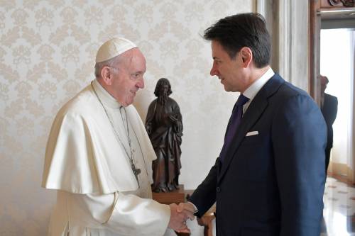 Il "nulla osta" del Papa alla Cei: la Chiesa si schiera contro il governo