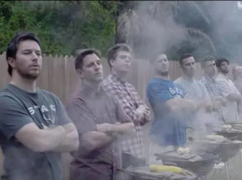La pubblicità della Gillette fa discutere. "È questo il meglio di un uomo"