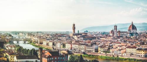 Firenze, voleva campeggiare in stazione: multa da 160 euro