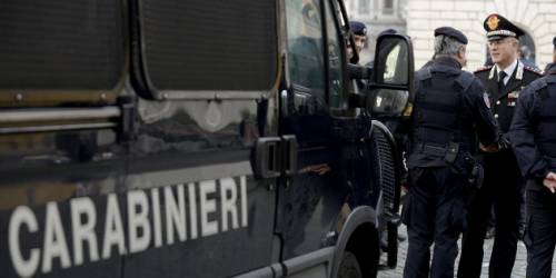 Torino, nigeriano raggiunto da 3 colpi d’accetta, fugge responsabile