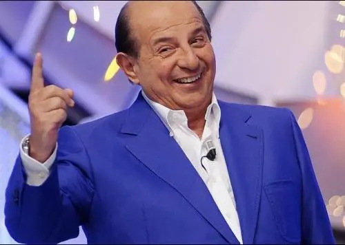 Freccero non taglia Magalli. Ma fa fuori solo un pezzo del suo programma