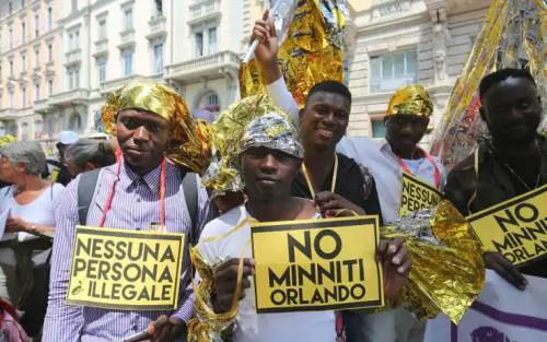 Iniziative per l'integrazione? "Eventi polarizzati in centro"