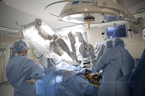 Chirurgia, eccellenza a Torino: asportata prostata con robot Da Vinci