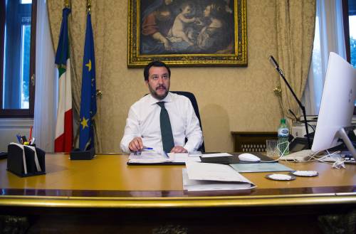Salvini zittisce Gino Strada: "Fine mangiatoia immigrazione li fa impazzire"