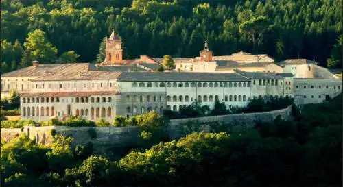 Stop alla scuola di sovranismo: il ministero blocca così Bannon