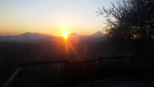 L'odissea per organizzare il concerto su Jan Palach. A poche ore anche Movieland dice no