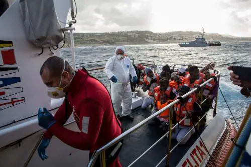 "Senza Ong, più migranti morti". Ma i dati smentiscono la grande bugia