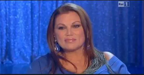 Serena Grandi choc: "Ho avuto un tumore al seno. Mi sono operata a dicembre"
