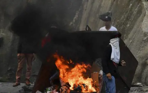 Venezuela, violente proteste contro Nicolas Maduro