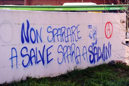 Scritta choc contro Salvini, la condanna è bipartisan