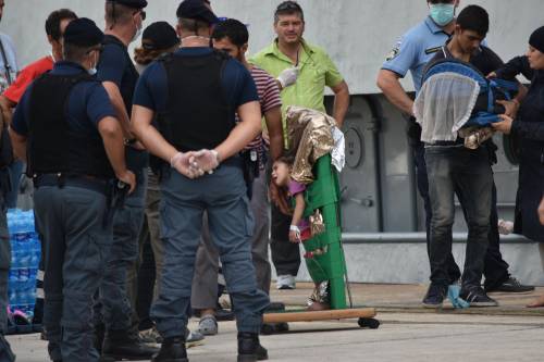 L'Ong è nel mirino: "In corso esami di polizia sull'operato di Sea Watch"