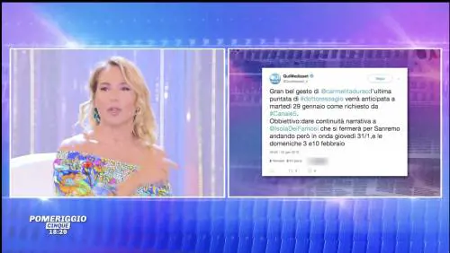Barbara D’Urso fa un passo indietro per aiutare l’Isola dei famosi