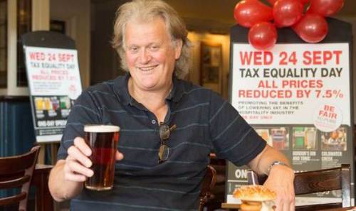 "Stop a birre e vini europei". La Brexit dura del re dei pub