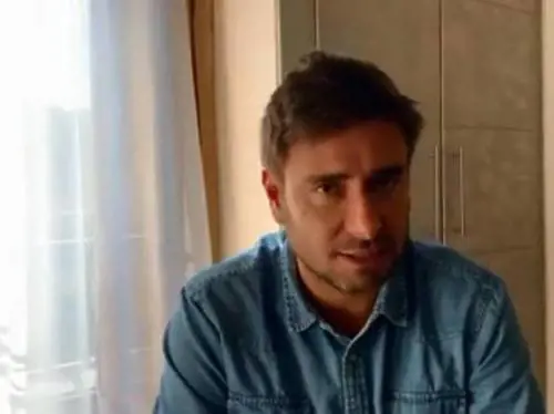 Di Battista mette le mani avanti "Mio padre dà lavoro in nero"