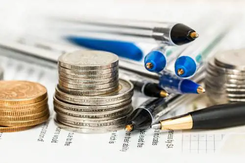 Ai consulenti esterni paghiamo pure i corsi