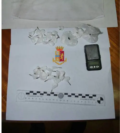 Scoperti in auto con la cocaina, arrestati