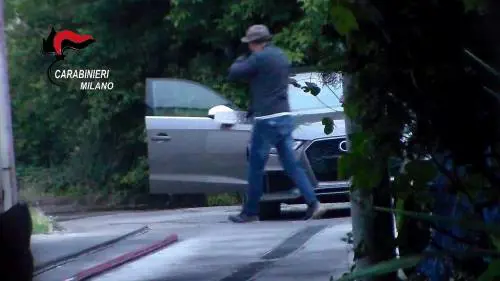 Rubavano in aziende del Nord Italia, poi fuggivano con auto di grossa cilindrata