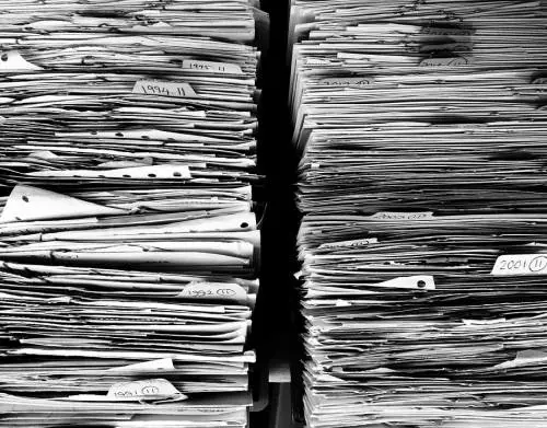 Palermo, vuole rinnovare la carta d'identità ma per il Comune è morto