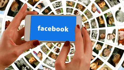 Dona un rene dopo aver letto un annuncio su Facebook