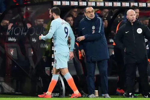 Higuain, esordio da incubo in Premier: le critiche già impazzano