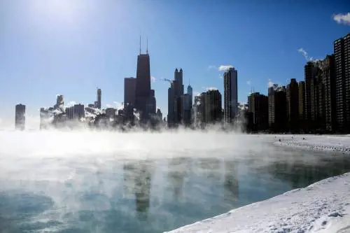 Negli Usa più freddo che al Polo. Midwest nel gelo, già 21 morti
