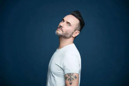 Nek, la rivoluzione parte da Sanremo 2019 e sbarca a Verona