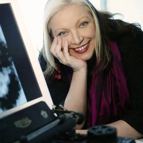 Rai, polemica sulla Maglie. M5S: "La striscia dopo il Tg1? No a raccomandati"