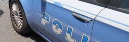 Fiumicino, investe protestanti e polizia con l'auto