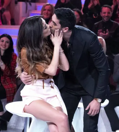 Giorgia Palmas: "Non sono incinta, sogno le nozze con Magnini"