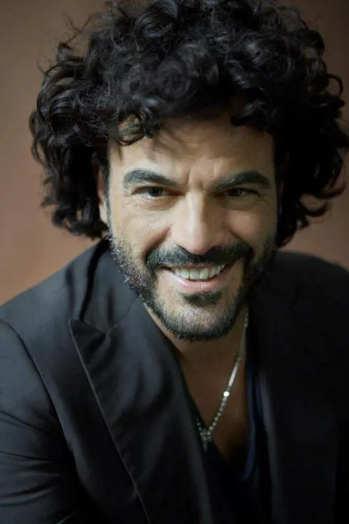 Francesco Renga riparte a Sanremo 2019 dall'amore per i genitori