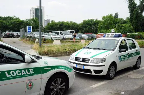 Vende la merce e si tiene i fondi Onlus e sua titolare sotto inchiesta