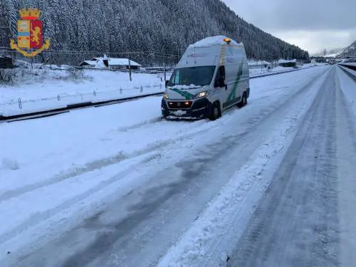 Brennero, le immagini dell'autostrada innevata